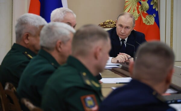 Putin na sastanku s vojnim dužnosnicima 29. prosinca 2025.