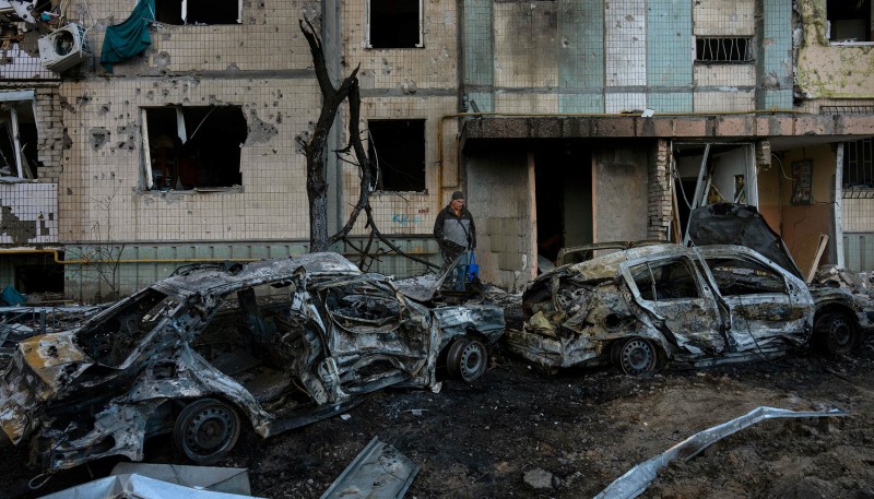 Scene iz Kijeva, gradska četvrt Satoja, 20. ožujka 2022. (izvor: AP Photo/Rodrigo Abd/Guliver Image)