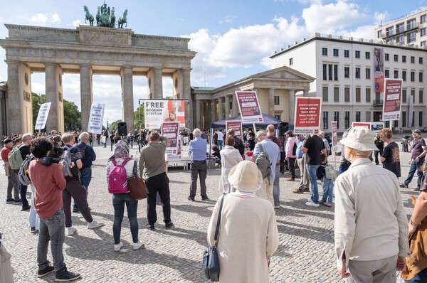 Prosvjed pred Brandenburškim vratima