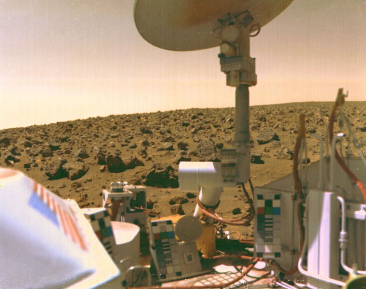 Viking 2 on the surface of Mars