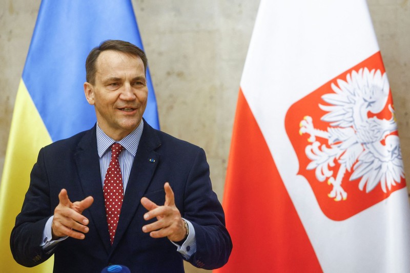 Poljski MVP Radoslaw Sikorski u Kijevu 22.12.2023. (izvor: Reuters / Guliver Image)