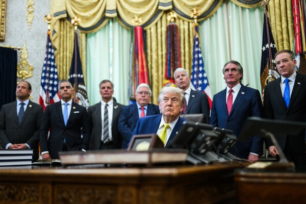 Memorandum apsurda i pustih želja - Trump već prijeti Iranu obnovom rata