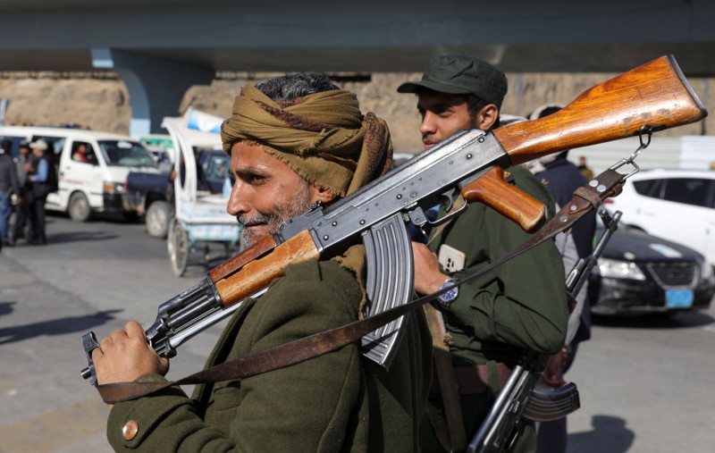 Pripadnici Huti pokreta u glavnom gradu Jemena, Sanaa (izvor: Reuters/Guliver Image)