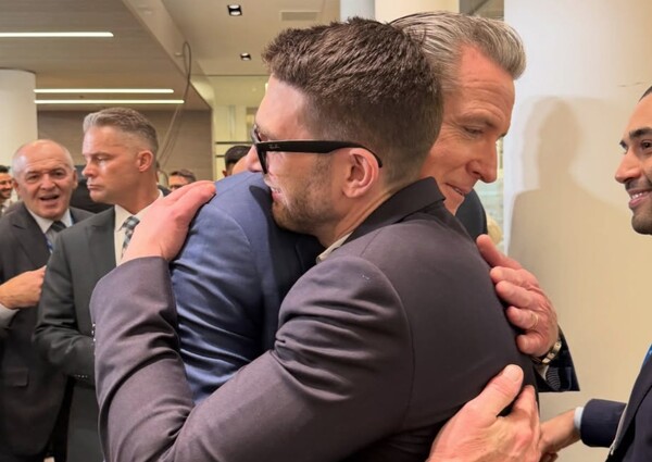Alex Soros i Gavin Newsom
