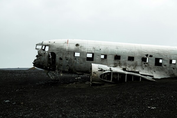 Olupina napuštenog zrakoplova na Islandu