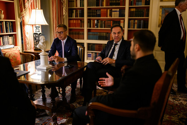 Mark Rutte u Bijeloj kući razgovara sa Zelenskim