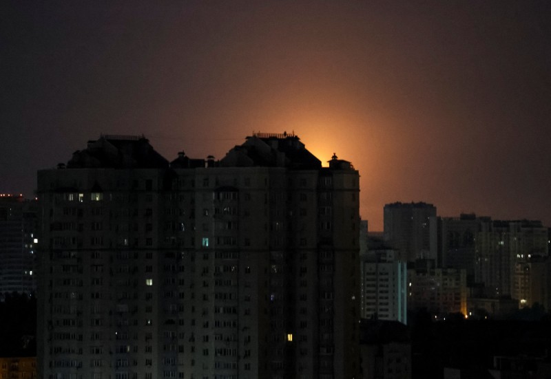 Eksplozija drona iznad Kijeva, 2. kolovza 2023. (izvor: REUTERS/Gleb Garanich/Guliver Image)