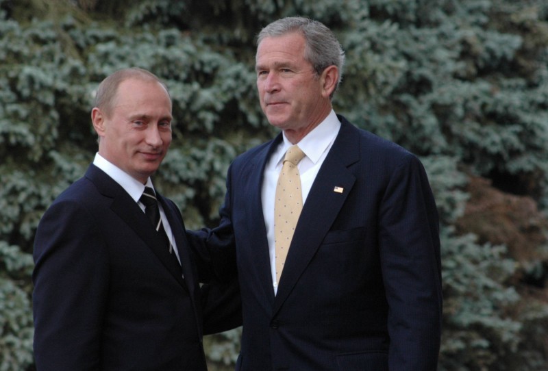 Vladimir Putin i George W. Bush (izvor: Imago Lifestyle / Guliver Image)