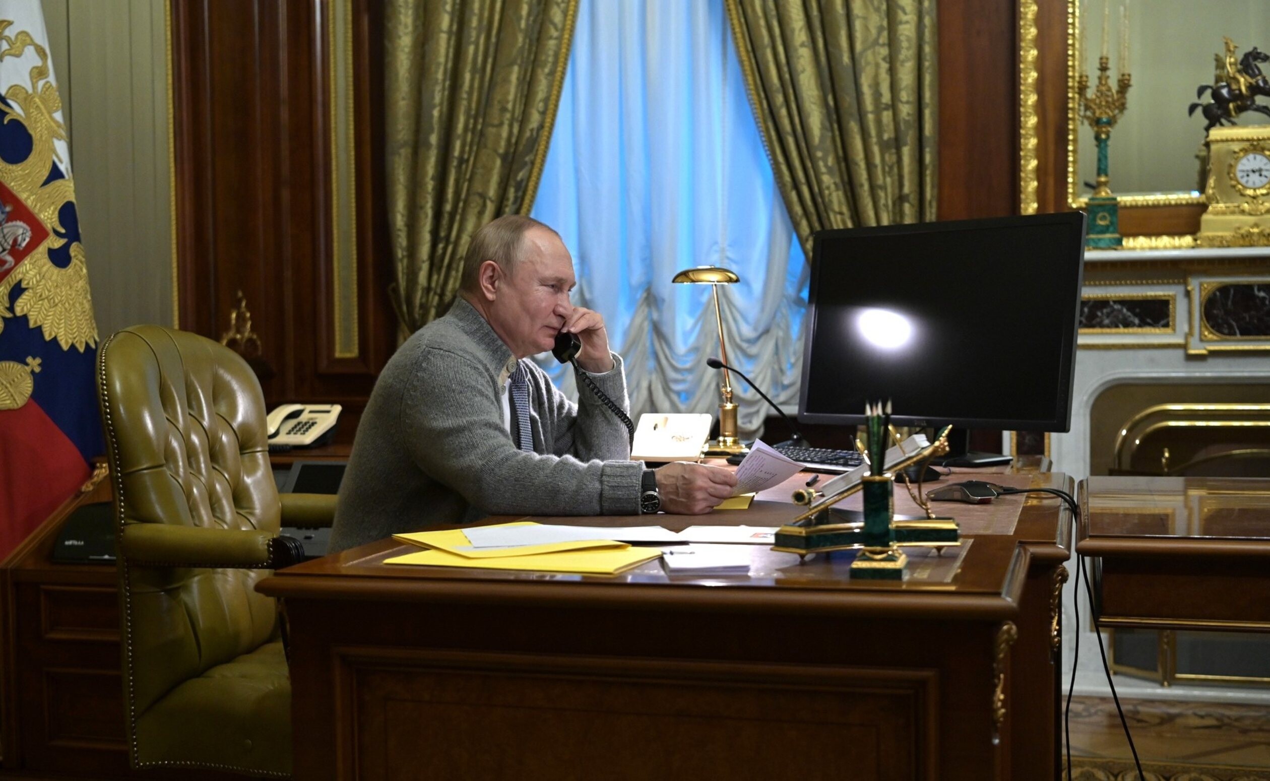 Putin na telefonu