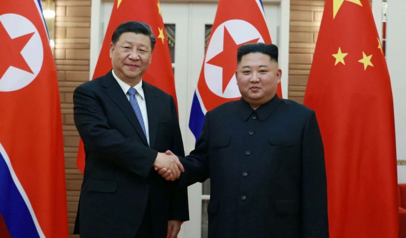 Xi Jinping i Kim Jong Un u Pjongjangu 2019. (izvor: KCNA)