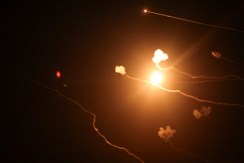 Izraelska protuzračna obrana ruši rakete ispaljene iz Libanona, 24. rujna 2024. (izvor: Jim Urquhart/Reuters/Guliver Image)