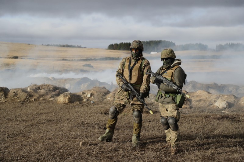 Ukrajinski vojnici na obuci na sjeveru Engleske, 16. veljače 2023. (izvor: AP Photo/Scott Heppell/Guliver Image)