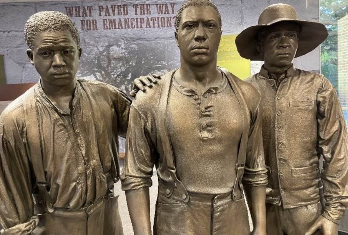 Monument to Sheppard Mallory, Frank Baker and James Townsend