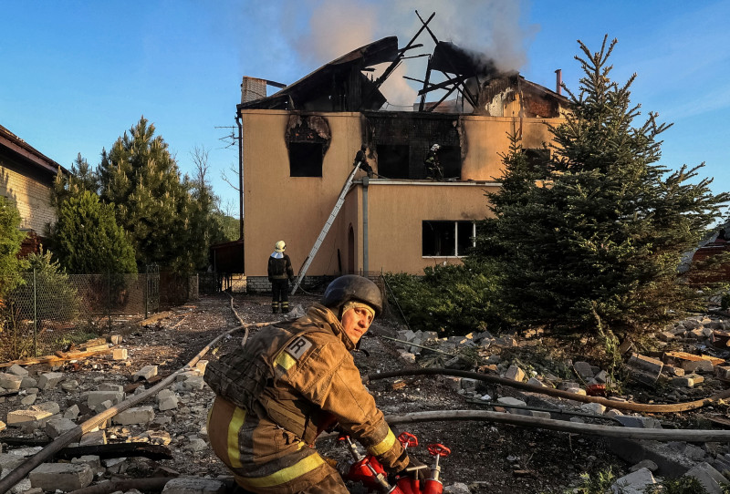Scena nakon udara na Harkov, 10. svibnja 2024. (izvor: Vyacheslav Madiyevskyy/Reuters/Guliver Image)