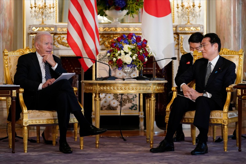 Joe Biden i Fumio Kishida u Tokiju, 23. svibnja 2022. (izvor: AP Photo/Evan Vucci/Guliver Image)
