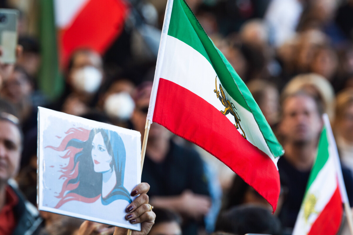 Prosvjed potpore iranskim prosvjednicima u njemačkom gradu Kölnu, 9. listopada 2022. (izvor: Imago Lifestyle / Ying Tang / Guliver Image)