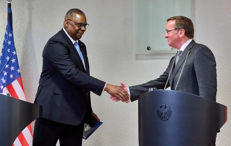 Američki ministar obrane Lloyd Austin i njegov njemački kolega, novi ministar obrane Boris Pistorius - sastanak u Berlinu 19. siječnja 2023. (izvor: Guliver Image)