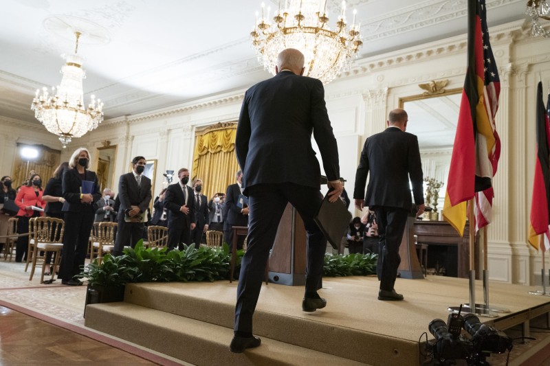 Joe Biden i Olaf Scholz u Bijeloj kući, 7. veljače 2022. (izvor: AP Photo/Alex Brandon/Guliver Image)