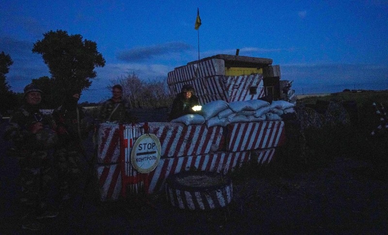 Ukrajinska vojska na straži, regija Donjeck, 22. srpnja 2022. (AP Photo/Nariman El-Mofty/Guliver Image)