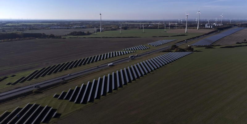 AP Photo/Michael Sohn/Guliver Image