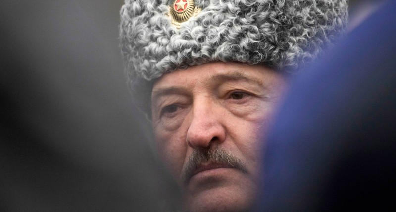 Aleksandar Lukašenko za vrijeme rusko-bjeloruskih vojnij vježbi 17. veljače 2022., svega nekoliko dana prije početka ruske invazije na Ukrainu (izvor: AP Photo/Ivan Petrov/Guliver Image)