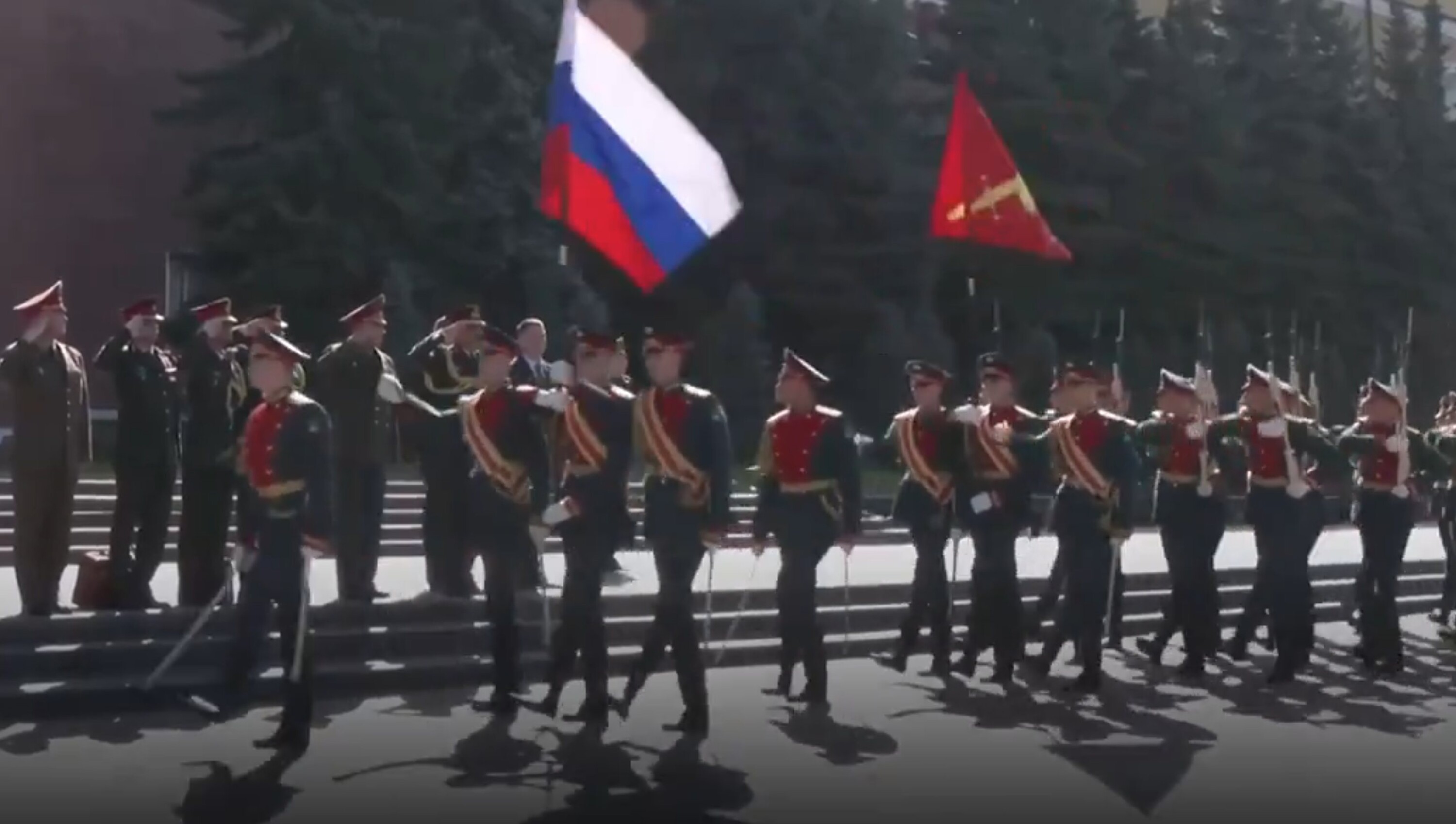 Parada ruskih kopnenih snaga za vrijeme posjete indijske vojne delegacije