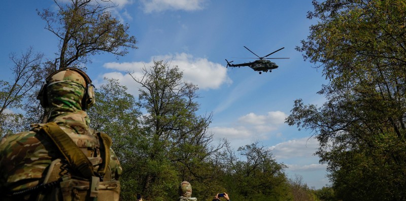 Ruske snage u blizini Melitopolja (izvor: REUTERS/Alexander Ermochenko/Guliver Image)