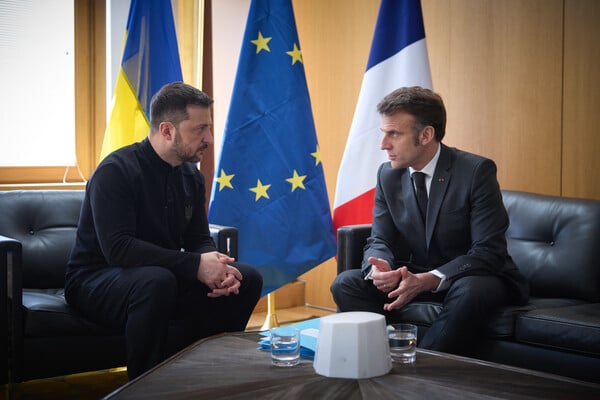 Volodimir Zelenski i Emmanuel Macron
