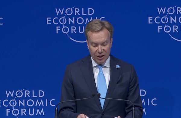 Šef Svjetskog ekonomskog foruma se povlači zbog veza s Epsteinom