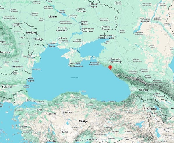 Rat u Ukrajini, 1528. dan: Ruska crnomorska luka Tuapse pogođena četvrti put u 16 dana, ekološka kriza na obali