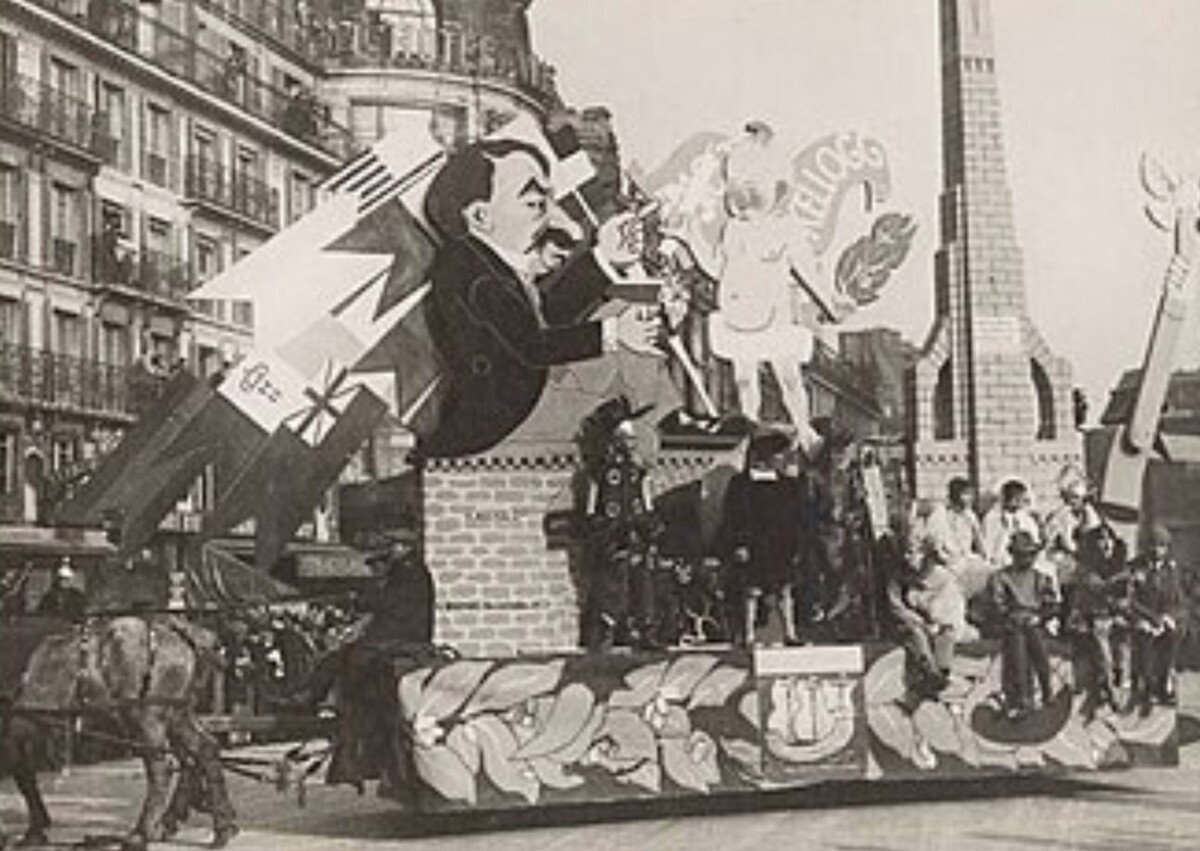 Mockery of the Pact during the 1929 Paris Carnival