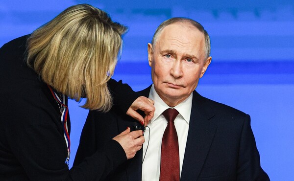 Vladimir Putin za vrijeme završne godišnje novinske konferecije