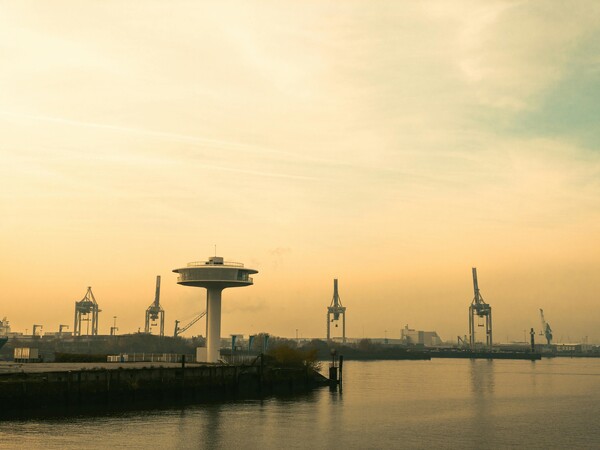 Luka Hamburg u rano jutro