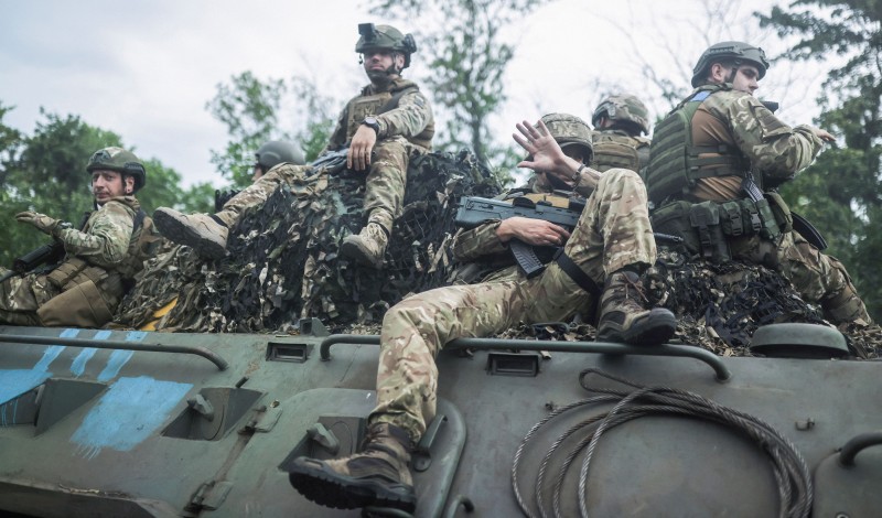 Ukrajinske snage u blizini Bahmuta u regiji Donjeck, 15. kolovoza 2022. (izvor: REUTERS/Nacho Doce/Guliver Image)