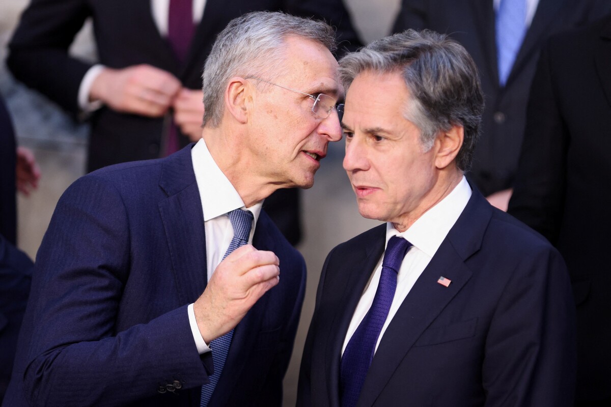 Jens Stoltenberg i američki državni tajnik Antony Blinken u Bruxellesu, 3. travnja 2024. (izvor: Reuters / Johanna Geron / Guliver Image)