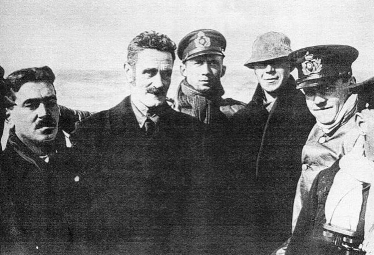 Robert Monteith and Roger Casement aboard a German submarine on their way to Ireland, April 1916