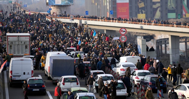 Blokada prometnice u Beogradu, 4. prosinca 2021. (izvor: AP Photo/Darko Vojinovic/Guliver Image)