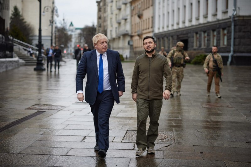 Boris Johnson i Volodimir Zelenski u Kijevu, 9. travnja 2022. (izvor: Ured ukrajinskog predsjednika)