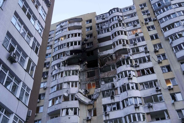 Napad na Kijev (izvor: AP Photo/Evgeniy Maloletka/Guliver Image)
