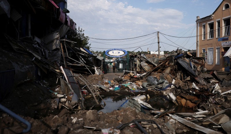 Scena uništenja iz Bahmuta, 14. kolovoza 2022. (izvor: REUTERS/Nacho Doce/Guliver Image)