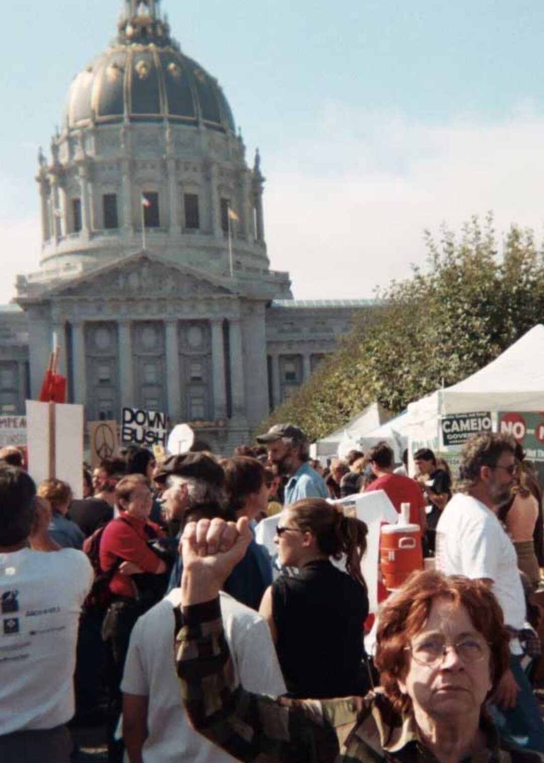 Prema nekim navodima 15. veljače 2003. u San Franciscu okupilo se i do 200,000 anti-ratnih prosvjednika