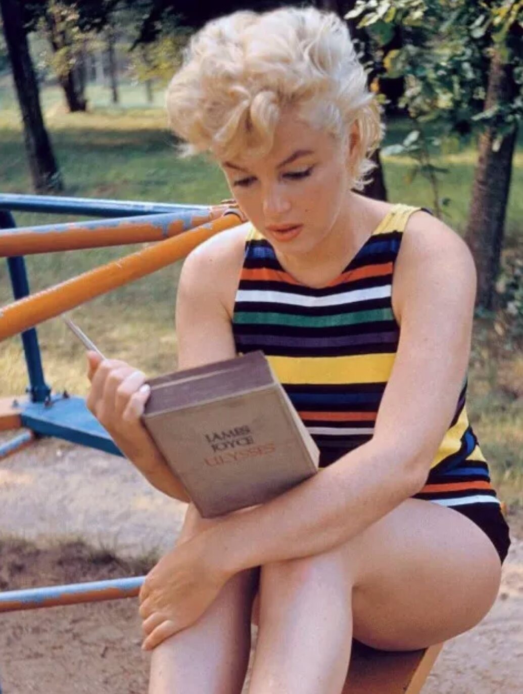 Marilyn reading Joyce