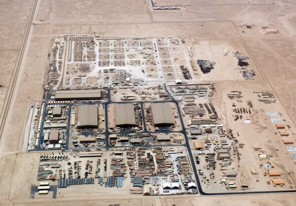 Počelo je povlačenje neesencijalnog osoblja iz američkih baza na Bliskom istoku - potez pred udar na Iran?