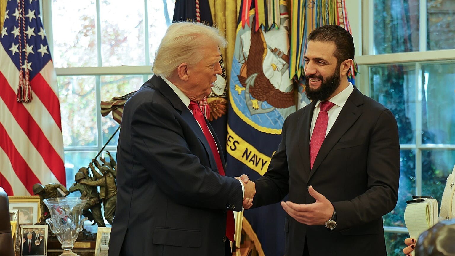 Trump i Sharaa u Bijeloj kući (izvor: Ured sirijskog predsjednika)