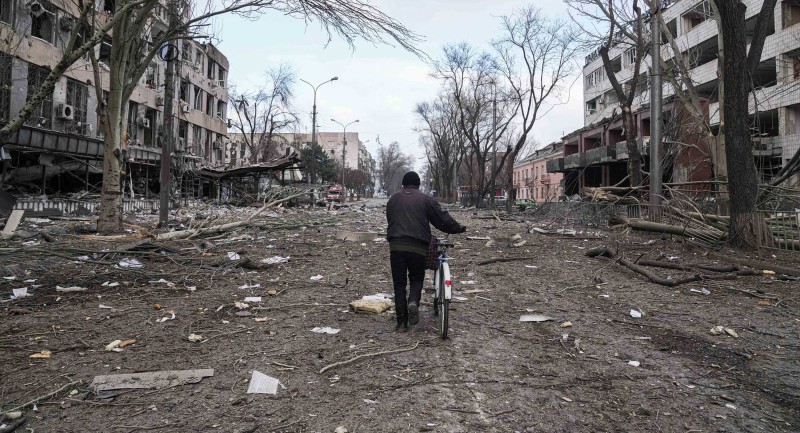 Mariupolj, 10. ožujka 2022. (izvor: AP Photo/Evgeniy Maloletka/Guliver Image)