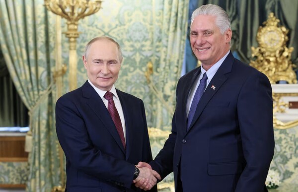 Vladimir Putin i Miguel Diaz-Canel, sastanak u Moskvi, svibanj 2025.