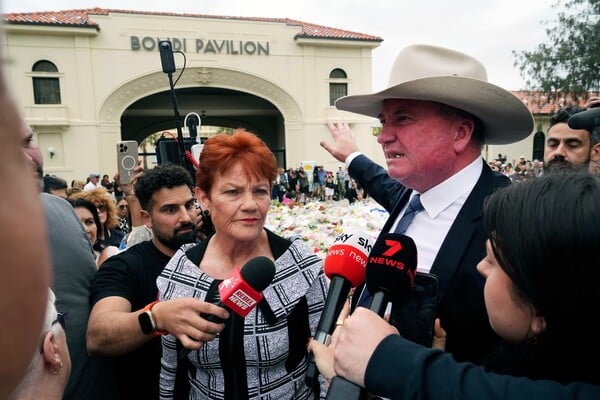 Promjene na gore na dnu svijeta: One Nation, nativistički val i hansonizacija Australije bez političkog vatrozida