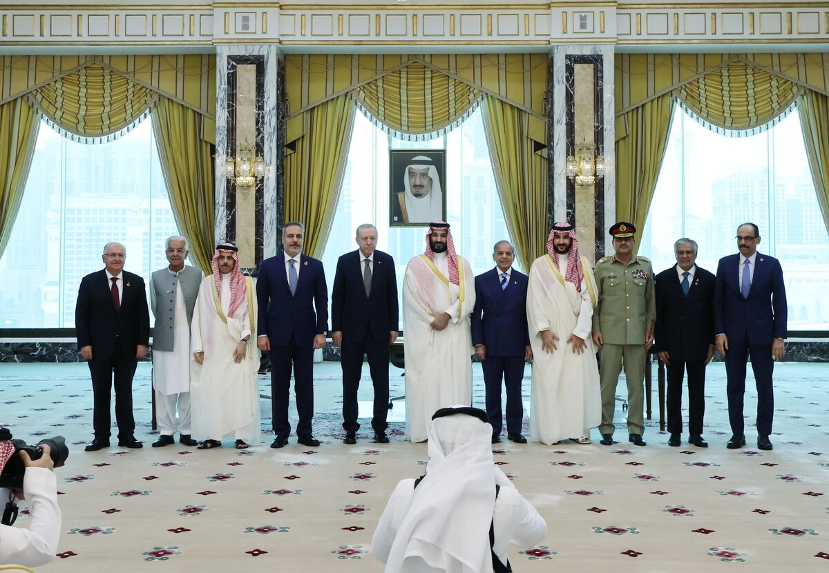 Meeting in Mecca, August 7, 2026
