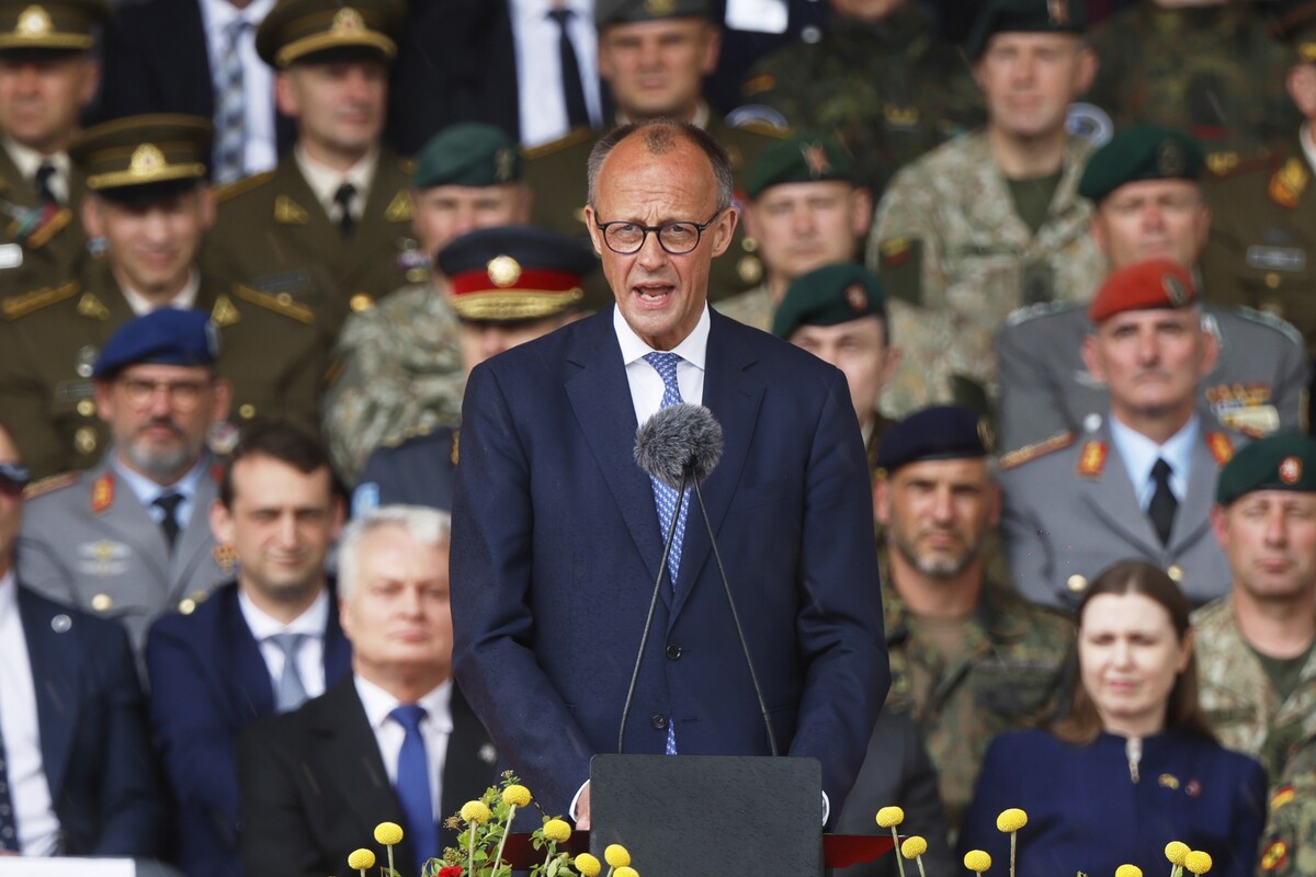 Friedrich Merz u Vilniusu, 22. svibnja 2025. (izvor: AP Photo/Mindaugas Kulbis/Guliver Image)