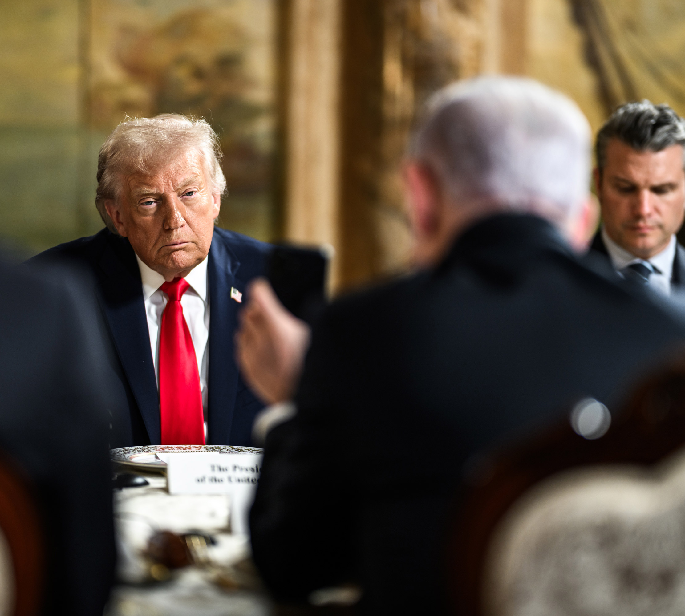 Donald Trump, Benjamin Netanyahu, Pete Hagseth, 29. prosinca 2025., Mar-a-Lago, Florida